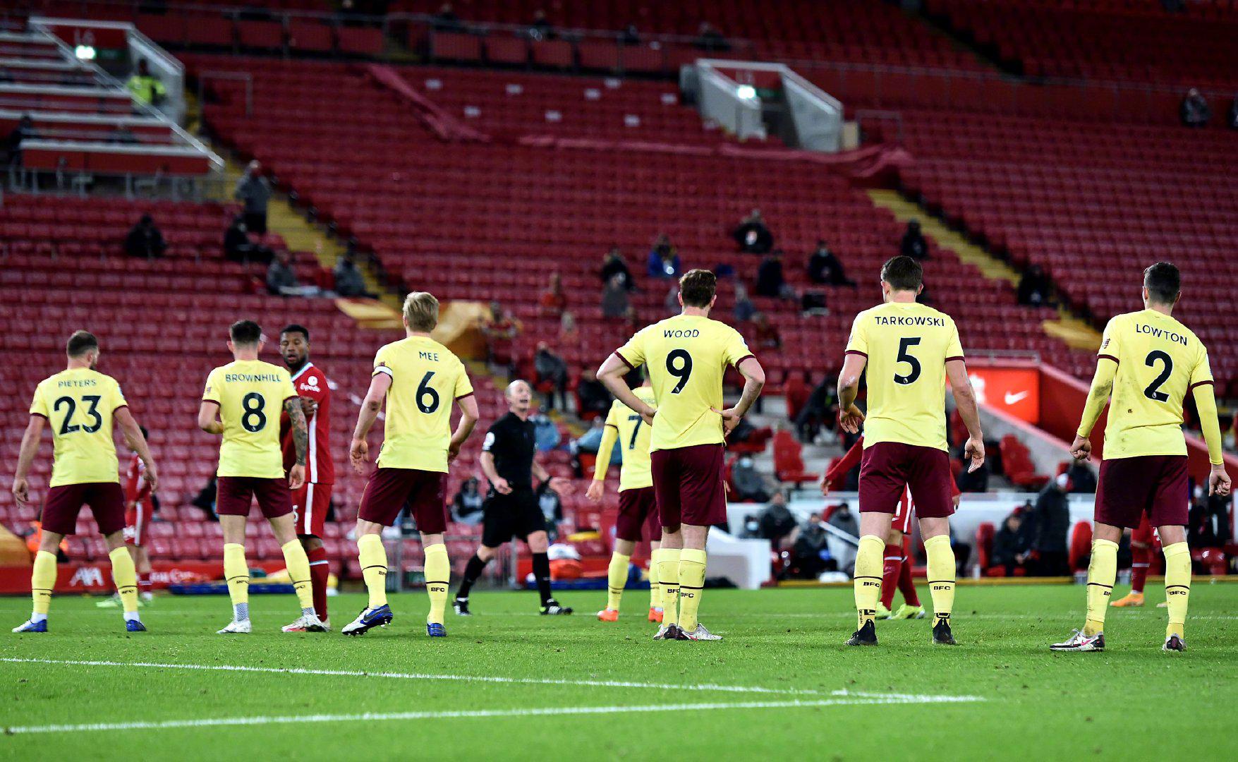 中的突出特 中的突出特